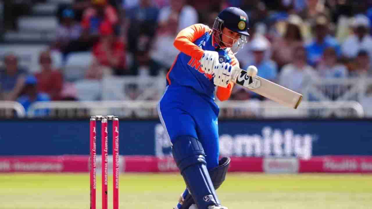 Smriti Mandhana : స్మృతి మంధాన డబుల్ హిస్టరీ.. అత్యంత ఫాస్టెస్ట్ వన్డే సెంచరీతో పాటు మరో రెండు రికార్డులు బ్రేక్