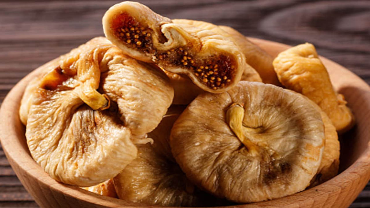Soaked Figs: రాత్రి గ్లాసుడు నీళ్లలో అంజీర్‌లను నానబెట్టి.. ఉదయాన్నే ఖాళీ కడుపుతో తిన్నారంటే..?