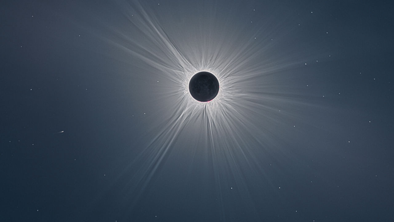 భారతదేశంలో రాత్రి సమయంలో పాక్షిక సూర్యగ్రహణం సంభవిస్తుంది. ఈ గ్రహణం దక్షిణ అర్ధగోళానికి పరిమితం కాబట్టి భారతీయులు దీనిని ప్రత్యక్షంగా చూడలేరు. ఆస్ట్రేలియా, న్యూజిలాండ్, అంటార్కిటికా, పసిఫిక్ దీవులు ఈ గ్రహణాన్ని పూర్తిగా చూడగలరు. టోంగా, ఫిజి, కుక్ దీవులు, సమోవా దేశాలవారు కొంతమేర చూడగలుగుతారు. 