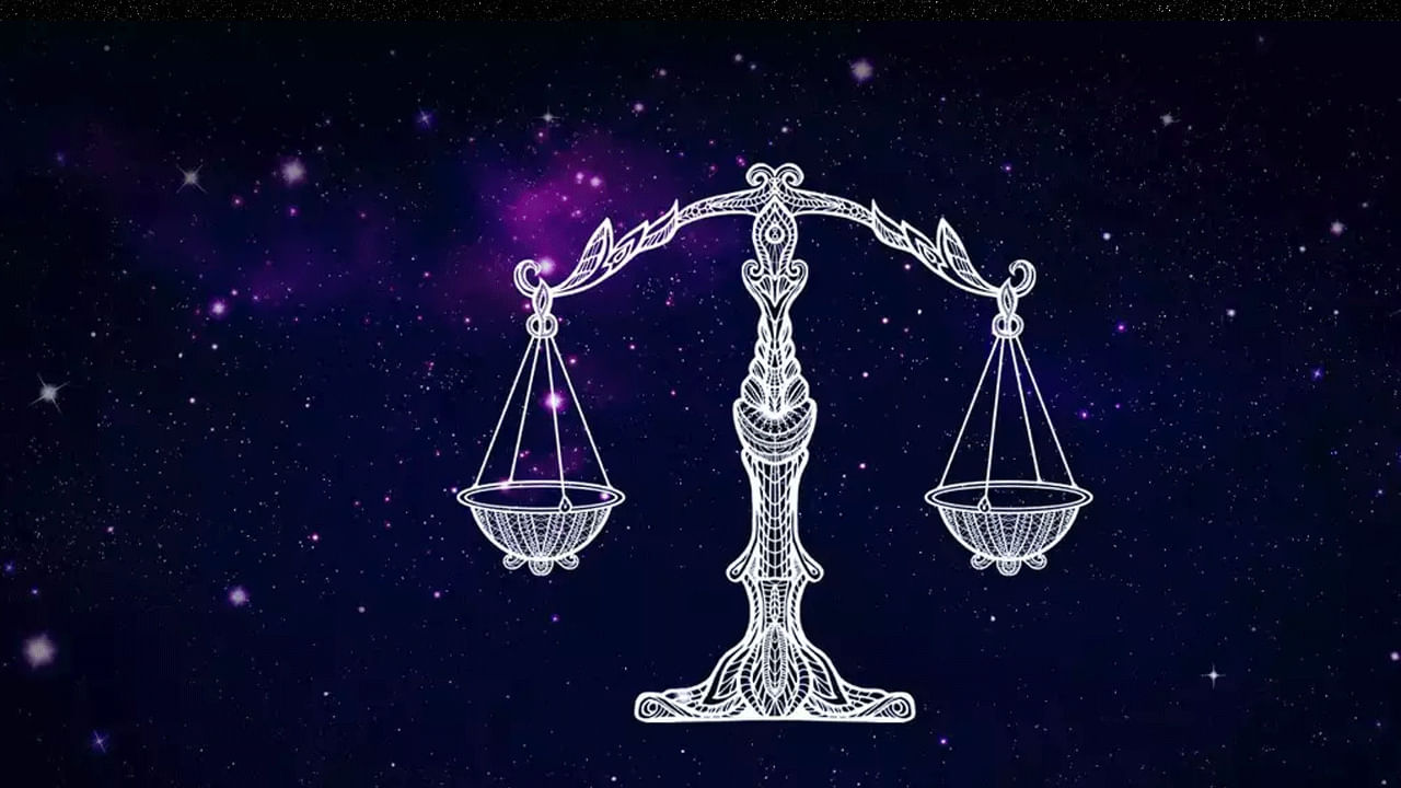 తుల రాశి : తుల రాశి వారికి సూర్యగ్రహణం ప్రభావంతో చాలా బాగుటుంది. ఈ రాశి వారు కోట్లలో డబ్బులు సంపాదించడం ఖాయం. అంటే వీరు డబ్బును ఎక్కువగా పొదుపు చేస్తారు. ఆరోగ్యం బాగుటుంది. పట్టిందల్లా బంగారమే కానుంది. సమాజంలో మంచి గౌరవ మర్యాదలు లాభిస్తాయి.నోట్ : ఈ వార్తలలో ఇవ్వబడిన సమాచారం మత విశ్వాసాలపై ఆధారపడి ఉంది. పాఠకుల ఆసక్తి మేరకు.. పలువురు పండితుల సూచనలు, వారి తెలిపిన అంశాల ఆధారంగా అందించినవి మాత్రమే.. వీటిలో ఎలాంటి శాస్త్రీయ ఆధారాలు లేవని పాఠకులు గమనించాలి. టీవీ9 తెలుగు దీనిని ధృవీకరించలేదు.