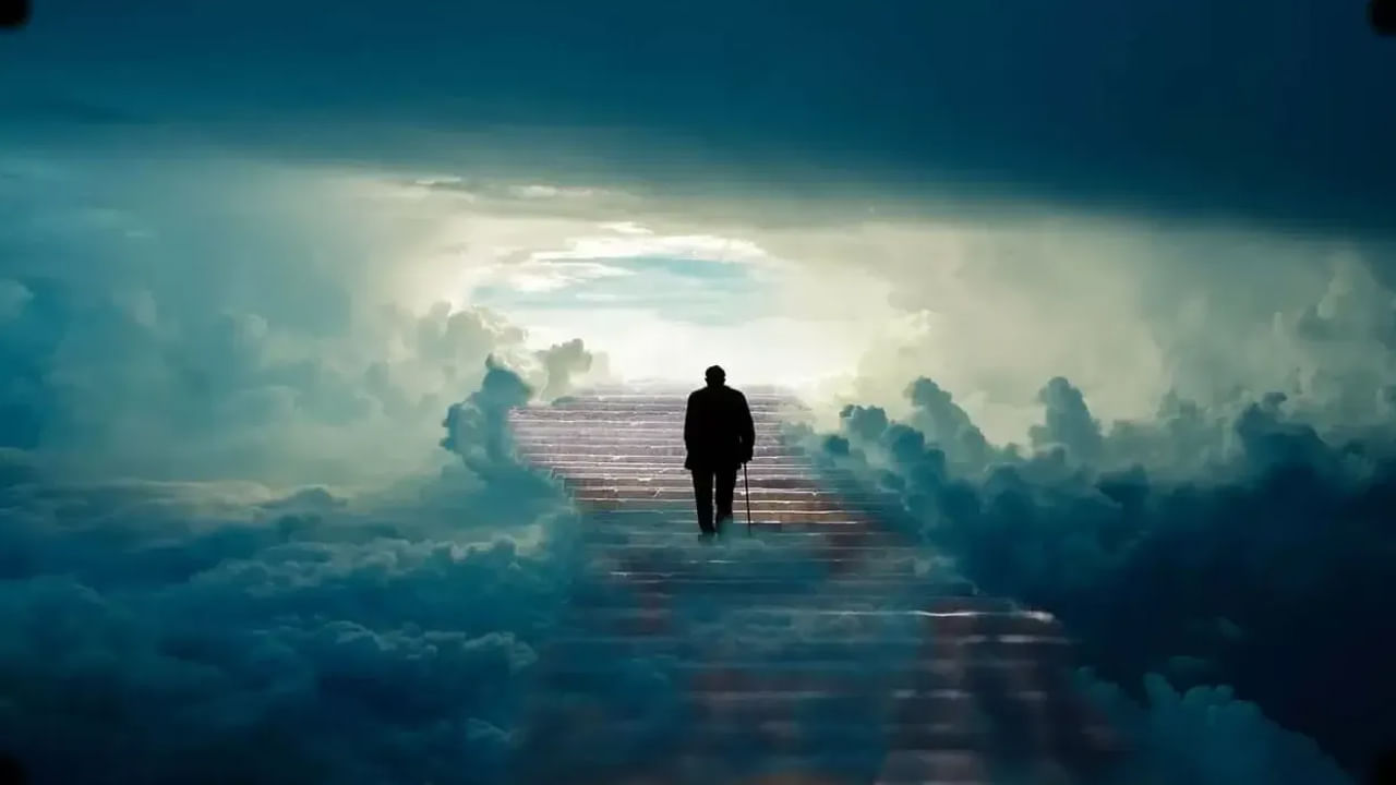 పరిశోధకులు  ఒక మూర్చ రోగిని ఎలక్ట్రోఎన్స్ ఫలో గ్రామ్ రికార్డింగ్ ద్వారా పరీక్షించగా, ఆ సమయంలో అతనికి గుండెపోటు వచ్చిందంట. అయితే ఆయన చనిపోవడానికి 15 నిమిషాల ముందు అతడి ఏం ఆలోచించాడు, అతని మెదడులో మెదిలిన ఆలోచనలు ఈజీజీ రికార్డ్ చేసిందంట. గామా డోలనాలు అని పిలవబడే నిర్ధిష్ట మెదడు తరంగ నమూనాను అది వెళ్లడించిందంట.