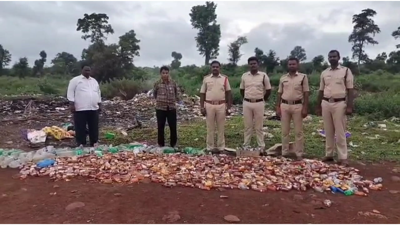 Watch Video: పవిత్ర శ్రీశైలంలో పట్టుబడిన మద్యం బాటిల్లు, అధికారులు ఏం చేశారో తెలిస్తే షాక్