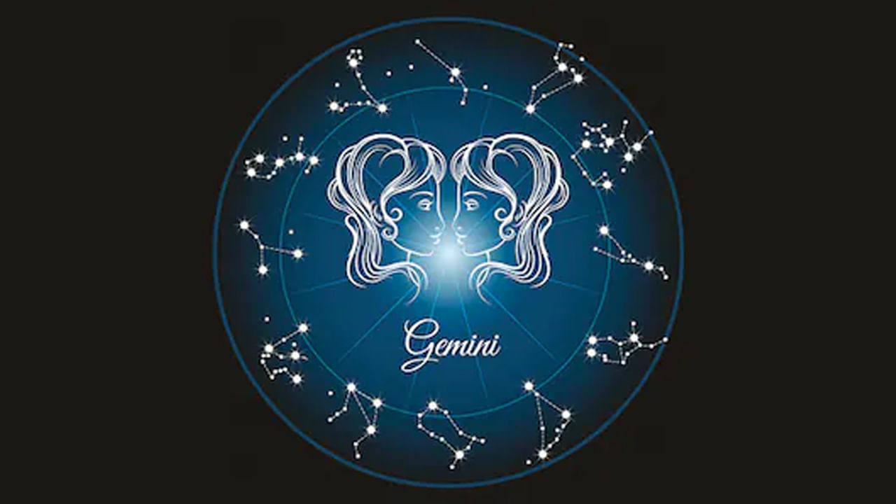 మిథున రాశి :సూర్యుడి సంచారం వల్ల మిథున రాశివారికి చాలా బాగుంటుంది ఉంటుంది. ముఖ్యంగా ఉద్యోగస్తులు ప్రమోషన్స్ పొందుతారు. వ్యాపారస్తులు కూడా అద్భుతమైన ప్రయోజనాలు అందుకుంటారు. అలాగే వ్యాపారాలు కూడా చాలా వరకు లాభసాటిగా మారుతాయి. ఆర్థిక పరిస్థితులు మెరుగు పడుతాయి.  వైవాహిక జీవితం అద్భుతంగా, ఆనందంగా ఉంటుందంట.