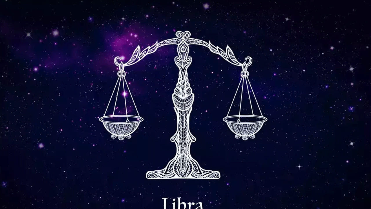 తుల రాశి : తుల రాశి వారికి ఆనందంకర జీవితం ఉంటుంది. ఆర్థికపరమైన విషయాల్లో కలిసి వస్తుంది. మీ భాగస్వామి సహాకరంతో డబ్బు పొదుపు చేస్తారు. ఆకస్మిక ధనలాభం కలుగుతుంది. విందువినోదాల్లో పాల్గొంటారు. ఎవరైతే చాలా రోజుల నుంచి నూతన వాహనం కొనుగోలు చేయాలని భావిస్తున్నారో, వారి కోరిక తీరే ఛాన్స్ ఎక్కువగా ఉంది.