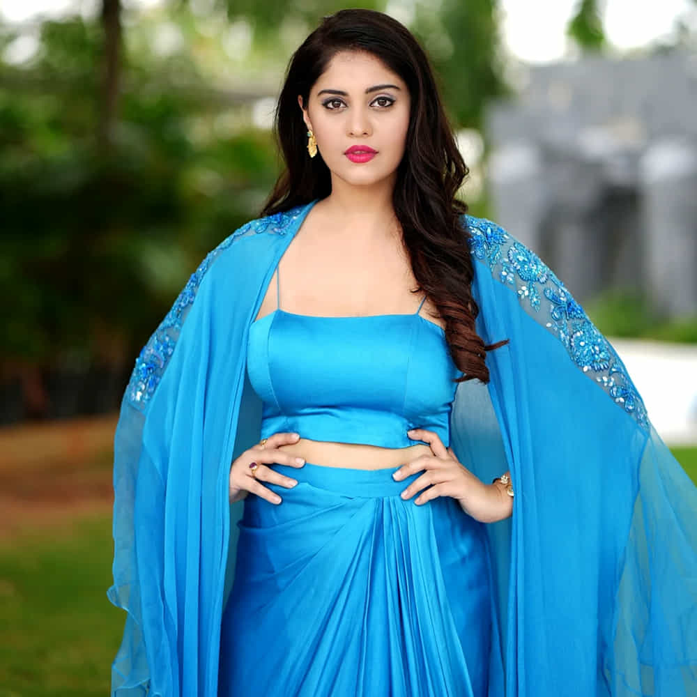 ఈ సినిమా పెద్దగా ఆకట్టుకోలేకపోయినా.. ఆ తర్వాత మేర్లపాక గాంధీ దర్శకత్వంలో శర్వానంద్ హీరోగా వచ్చిన 'ఎక్స్ప్రెస్ రాజా' మూవీ తో హిట్ అందుకుంది ఈ చిన్నది. ఈ సినిమా సక్సెస్ తర్వాత సురభికి ఆఫర్లు బాగానే వచ్చాయి.