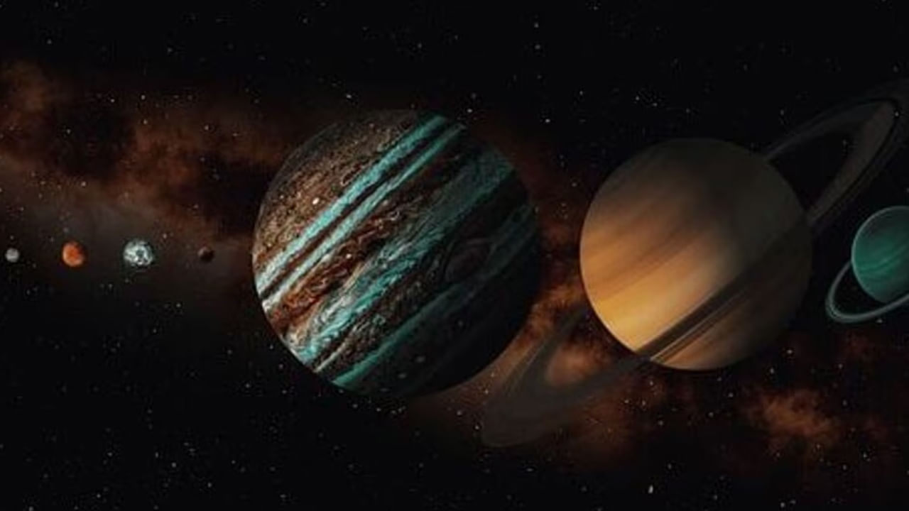 సెప్టెంబర్ 13 శని వారం రోజున శక్తివంతమైన గ్రహాలు సూర్య గ్రహం, బుధ గ్రహం సంచారం చేయబోతున్నాయి. ఈ రెండు గ్రహాలు ఒకే సారి నక్షత్ర సంచారం చేయడమే కాకుండా, సిహరాశిలో కలిసి ఉంటాయి. దీంతో ఇది 12 రాశుల వారిపై వారి ప్రభావం చూపగా, నాలుగు రాశుల వారికి మాత్రం లక్కు కలిసి వస్తుంది.