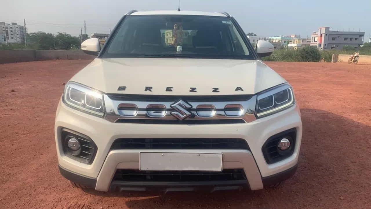 మీరు కొనాలనుకునే కారు ఇన్సూరెన్స్ పేపర్లను కూడా క్షుణ్ణంగా చెక్ చేయండి. టెస్ట్ డ్రైవ్కు వెళ్ళినప్పుడు గంటకు 40 నుండి 50 కిలోమీటర్ల వేగంతో కారును డ్రైవ్ చేయడం మంచింది. ఇవన్నీ మీరు పాటించడం వల్ల మంచి సెకండ్ హ్యాండ్ కారును తీసుకోవడంలో సహాయపడుతుంది.