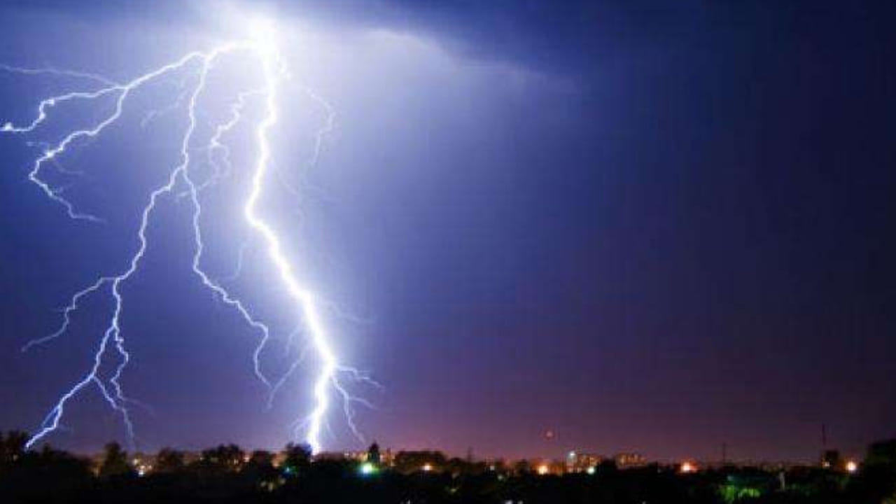 Telanagan News: ముంచుకొచ్చిన మృత్యువు.. పిడుగు పాటుతో ఒకే రోజు 8 మంది మృతి