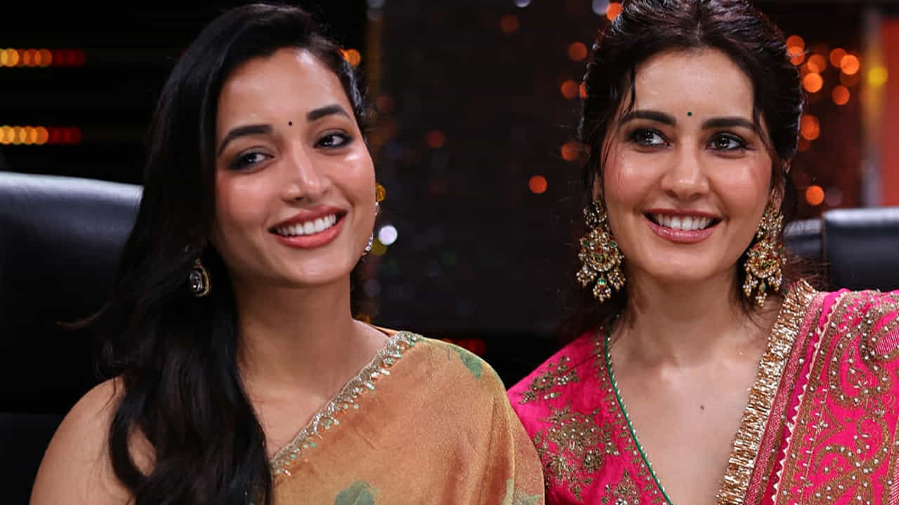  ప్రస్తుతం ఈ పండగ స్పెషల్ ఎపిసోడ్ కు సంబంధించిన ఫొటోలు సామాజిక మాధ్యమాల్లో వైరల్ గా మారాయి. ముఖ్యంగా శ్రీనిధి శెట్టి, రాశీ ఖన్నాలు ట్రెడిషినల్ దుస్తుల్లో ఎంతో అందంగా కనిపించారు