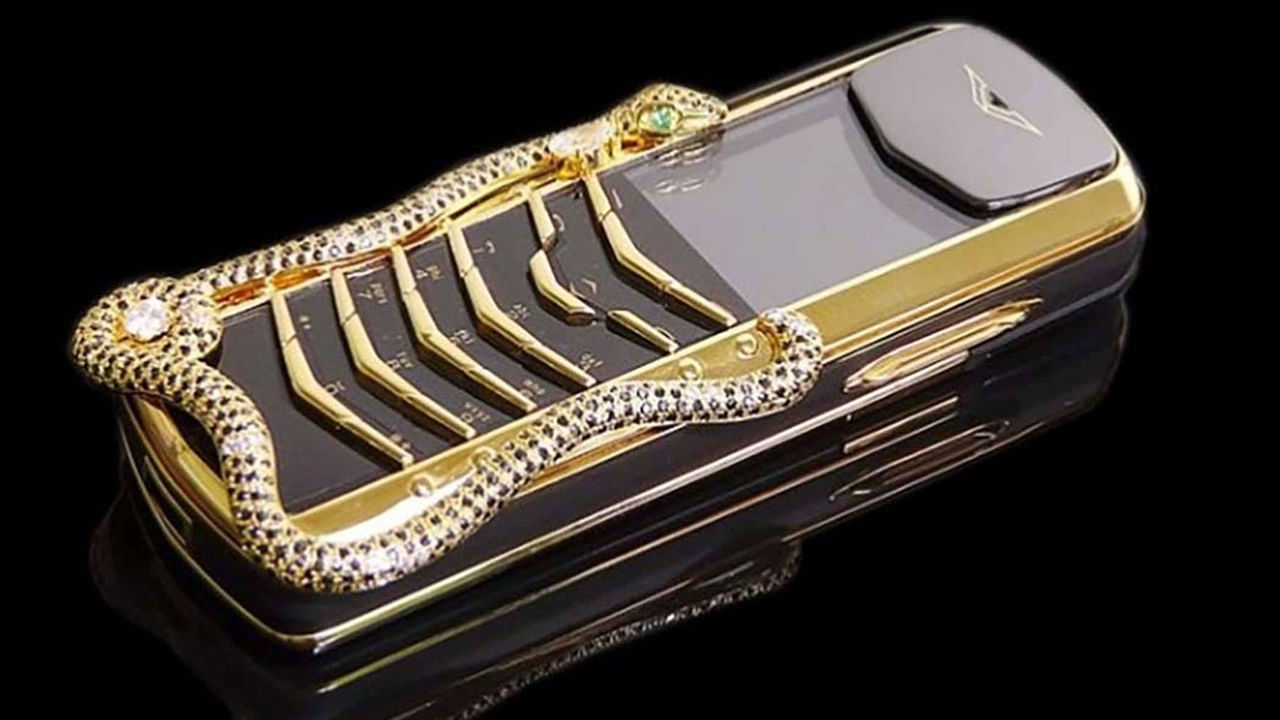Vertu Signature Cobra