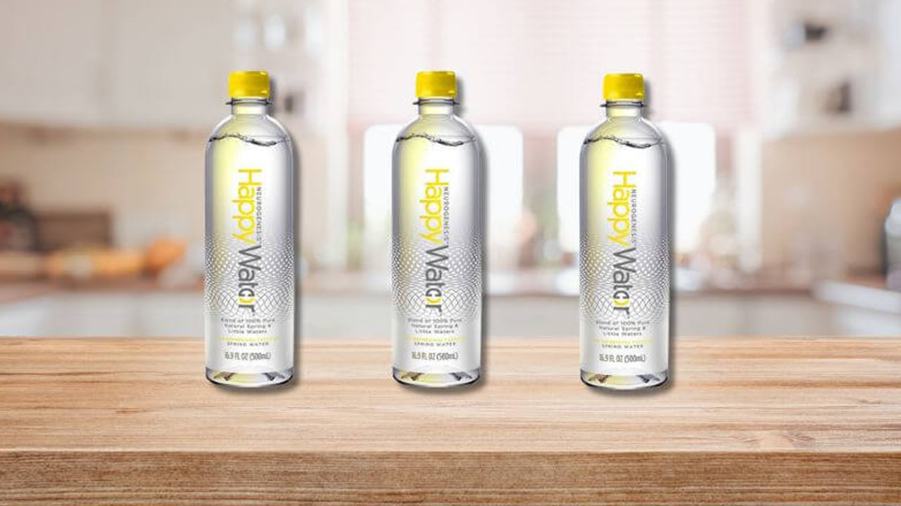 పసుపు రంగు మూత: కొన్ని నీటి సీసాలకు పసుపు రంగు క్యాప్స్‌ కూడా ఉంటాయి. మీరు కొనే బాటిల్‌పై  పసుపు రంగు క్యాప్ ఉంటే ఈ నీరు విటమిన్లు, ఎలక్ట్రోలైట్లతో సమృద్ధిగా ఉంటుందని అర్థం. ఈ నీరు శరీరానికి శక్తిని ఇస్తుంది. కాబట్టి మన ఆరోగ్యానికి ఈ నీరు చాలా మంచిదని భావిస్తారు.