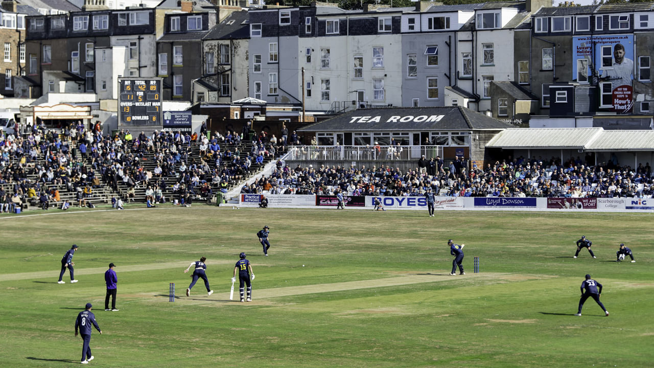 పాక్ వద్దు పొమ్మంది.. కట్ చేస్తే.. 83 ఫోర్లు, 10 సిక్సర్లతో ఇంగ్లాండ్లో తేలిన ప్లేయర్.. ఎవరంటే.?