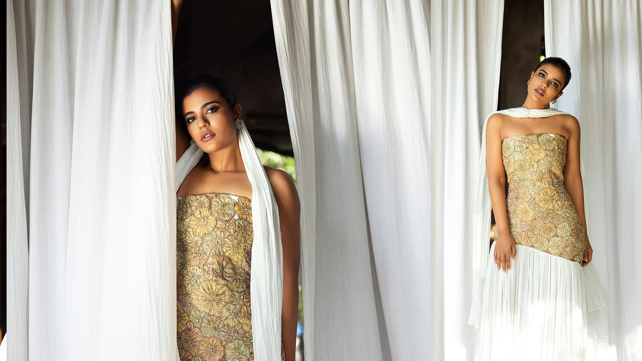 ఇక ఎప్పుడూ  ఈ చిన్నది సోషల్ మీడియాలో చీర కట్టులో సంప్రదాయ పద్ధతిలో కనిపించి సందడి చేస్తుంటుంది. కానీ తాజాగా  వైట్ కలర్ స్కట్ ధరించి తన అంద చందాలతో అందరినీ ఆకట్టుకుంది. ప్రస్తుతందీనికి సంబంధించిన ఫొటోస్ నెట్టింట తెగ వైరల్ అవుతున్నాయి.