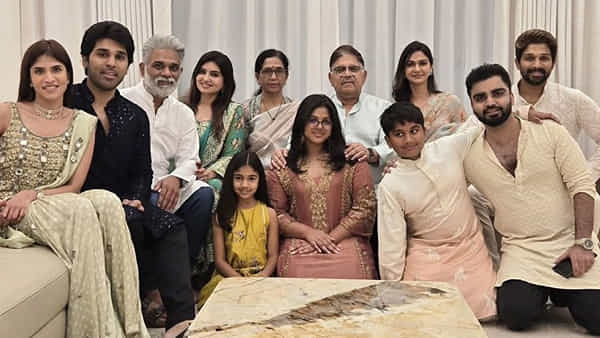 Diwali 2025: అల్లువారింట ఘనంగా దీపావళి సంబరాలు.. సందడి చేసిన కొత్త కోడలు..