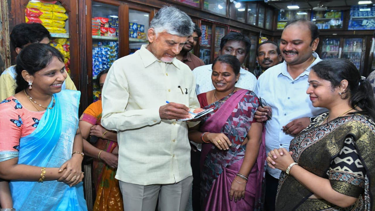 జీఎస్టీ సంస్కరణల వల్ల ప్రజలకు అందుతున్న ప్రయోజనాల గురించి విజయవాడలో కొందరు వీధి వ్యాపారులు, దుకాణాలను సందర్శించి వారితో మాట్లాడి తెలుసుకున్నాను