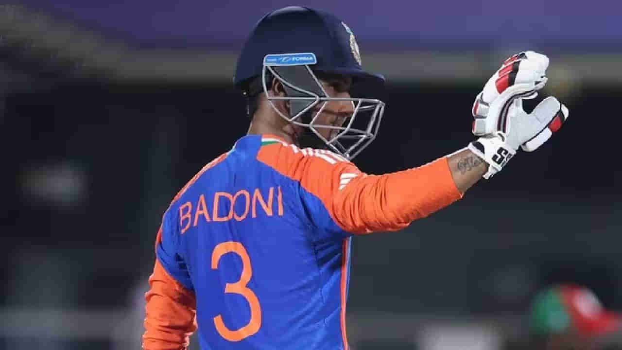 టీమిండియా సెలెక్టర్లు ఛీ కొట్టారు.. కట్చేస్తే.. తిలక్ వర్మ డకౌట్తో సహా 5 వికెట్లతో చెలరేగిన బ్యాడ్లక్కోడు