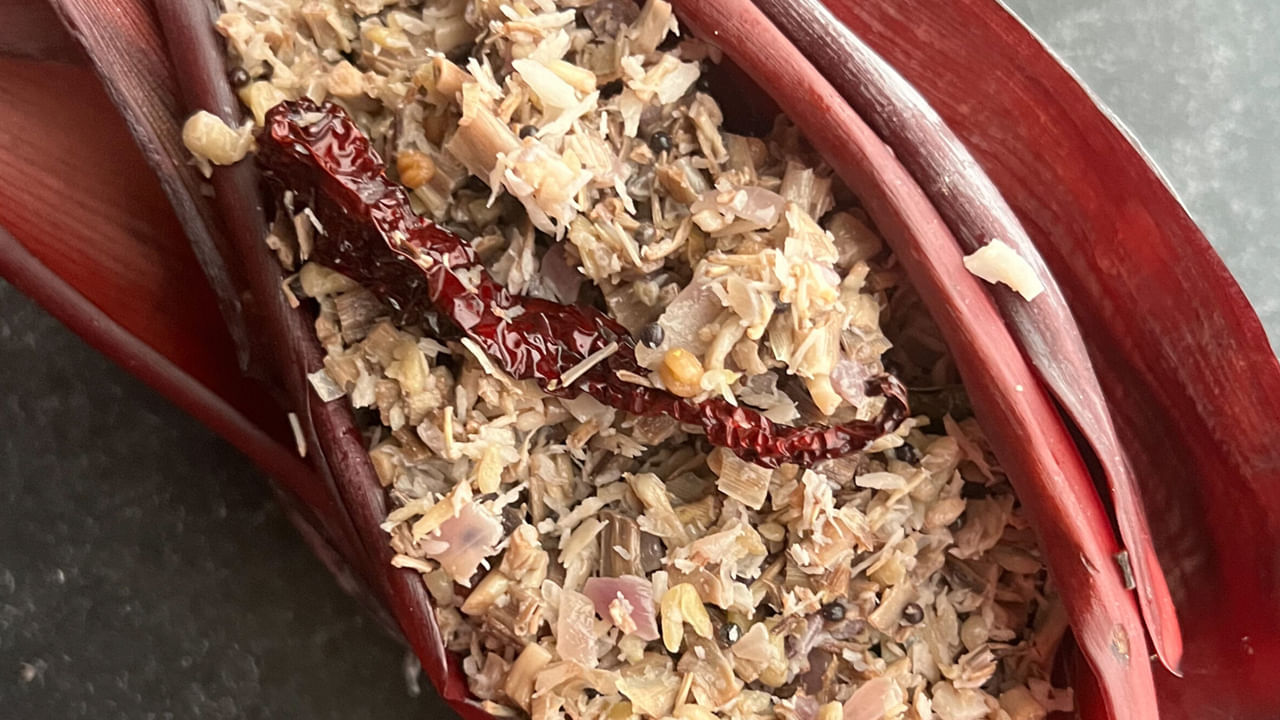 రెండో వారం అరటి పూల పొంగల్: ఈ పొంగల్ చేయడానికి అరటి పువ్వులు, పెసరపప్పు, బియ్యం, నెయ్యి, జీలకర్ర, మిరియాలు, ఉప్పు కావలసిన పదార్దాలు. అరటి పువ్వులు, పెసరపప్పును బియ్యంతో ఉడికించి, నెయ్యి, జీలకర్ర. మిరియాలు వేసి బాగా కలుపుతూ ఉడికించాలి. అంతే అరటి పూల పొంగల్ సిద్ధం అయిపోయినట్టే. 