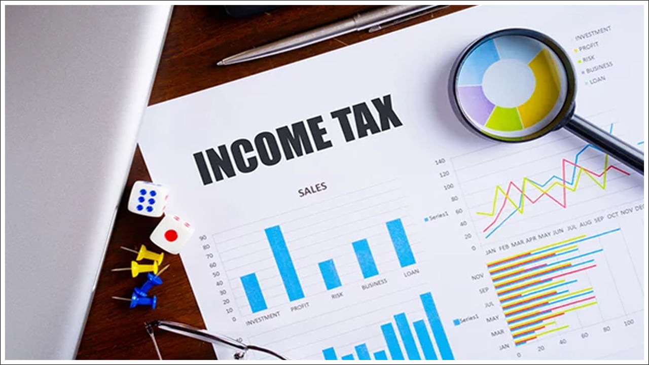 మీరు ఒకేసారి ఎంత నగదు డిపాజిట్ చేయవచ్చు?: బ్యాంకు ద్వారా నగదు డిపాజిట్లకు ఎటువంటి పరిమితి లేదు. మీరు ఒకేసారి రూ.2 లక్షలు లేదా రూ.5 లక్షల వరకు డిపాజిట్ చేయవచ్చు. అయితే, మొత్తం పెద్దదిగా ఉండి మీ ఆదాయం లేదా మూలం అస్పష్టంగా ఉంటే పన్ను శాఖ మిమ్మల్ని ప్రశ్నించవచ్చు.