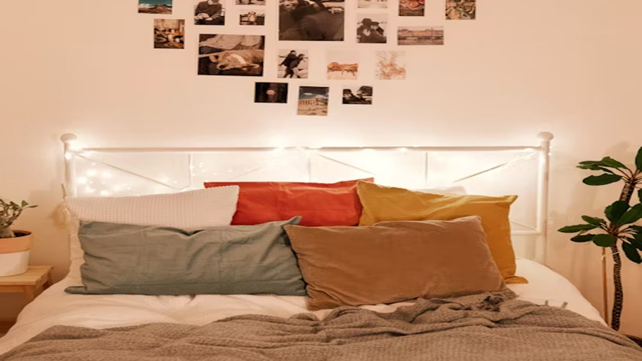 
ప్రతికూల చిత్రాలు: హింస, యుద్ధం, అడవి జంతువులు, ఏడుస్తున్న వ్యక్తులు లేదా భయానక దృశ్యాలు కనిపించే చిత్రాలను బెడ్‌రూమ్‌లో ఉంచకూడదు. ఈ చిత్రాలు మానసిక ప్రశాంతత,  నిద్రను ప్రభావితం చేస్తాయి. నివారణ: ప్రకృతి, పువ్వులు లేదా ప్రేమ చిహ్నాలు వంటి సానుకూల శక్తిని తీసుకువచ్చే చిత్రాలను బెడ్‌రూమ్‌లో ఉంచండి.
