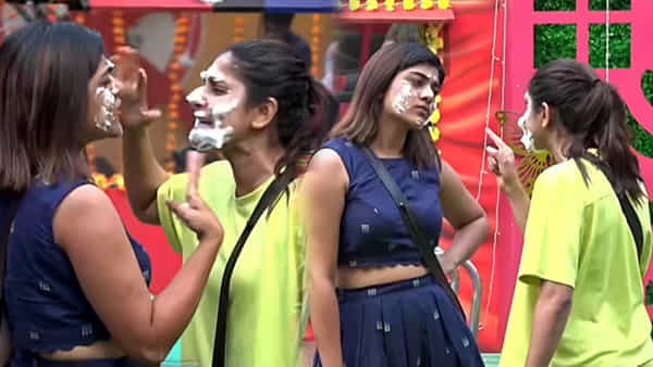 నీ ఓవరాక్షన్ నచ్చలేదు.. ఎందుకంత ఆటిట్యూడే నీకు..! రెచ్చిపోయిన ముద్దుగుమ్మలు