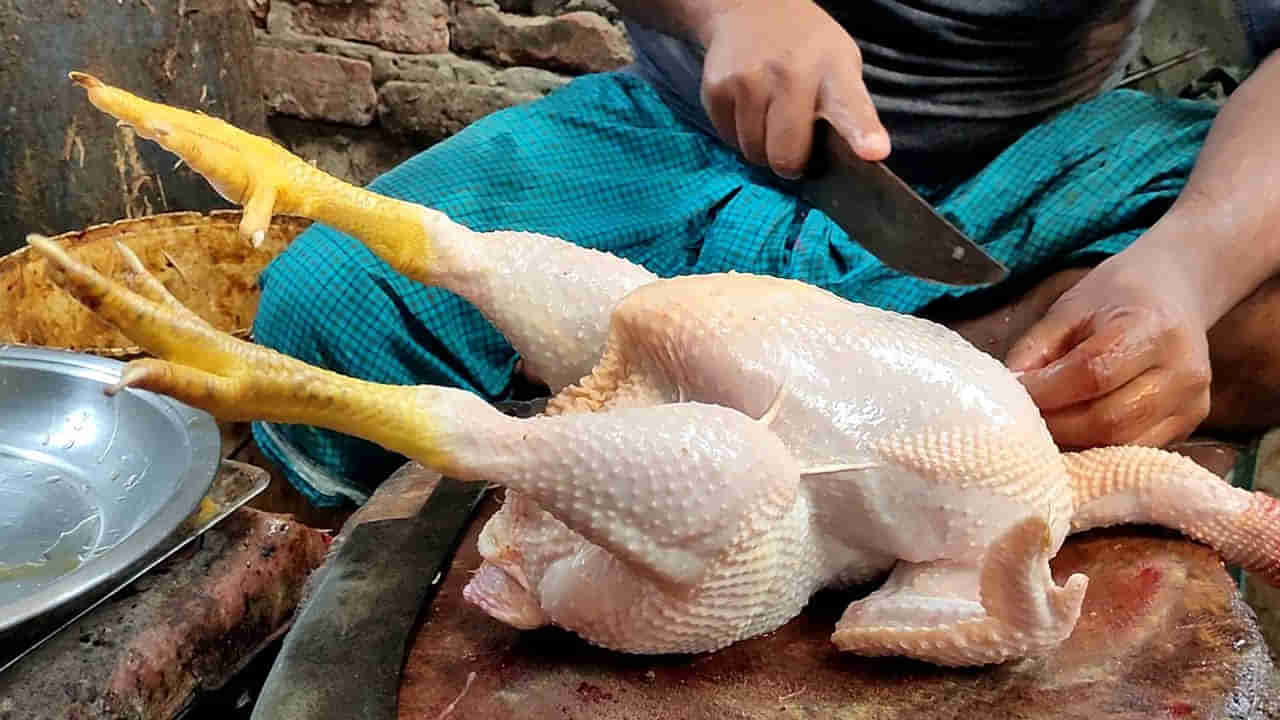 Andhra: చవక.. చవక.. అక్కడ కేజీ చికెన్ రూ.100 మాత్రమే..