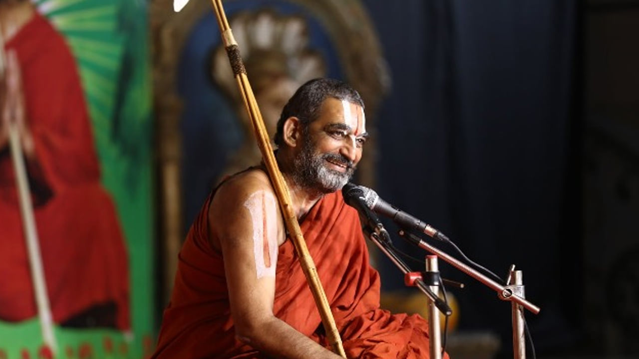 శ్రీ త్రిదండి చిన్న జీయర్ స్వామి వారి 69వ తిరునక్షత్ర మహోత్సవం.. అలరించిన బాలగంధర్యుల సంగీతం