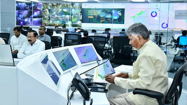 CM Chandrababu: పంట, ఆస్తి నష్టంపై సీఎం చంద్రబాబు సమీక్ష.. 5 రోజుల్లో నివేదిక ఇవ్వాలని అధికారులకు ఆదేశం