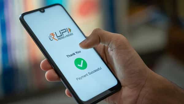 Credit Card UPI: అకౌంట్లో మనీ అయిపోయిందా? క్రెడిట్ కార్డుతో యూపీఐ పేమెంట్ చేయండి! ప్రాసెస్ ఎలాగంటే..