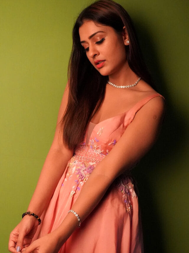 ఆ హీరోతో రొమాన్స్ కు రెడీ అయిన పాయిల్ , ఆఫర్స్ లేకపోవడమే కారణమా..!!