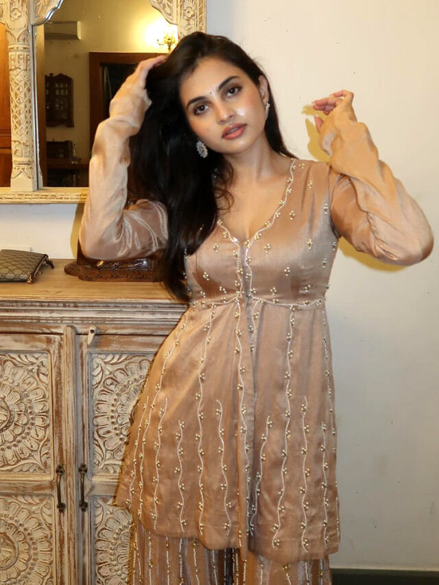 గ్లామర్తో గత్తర లేపుతున్న యంగ్ బ్యూటీ రమ్య పసుపులేటి