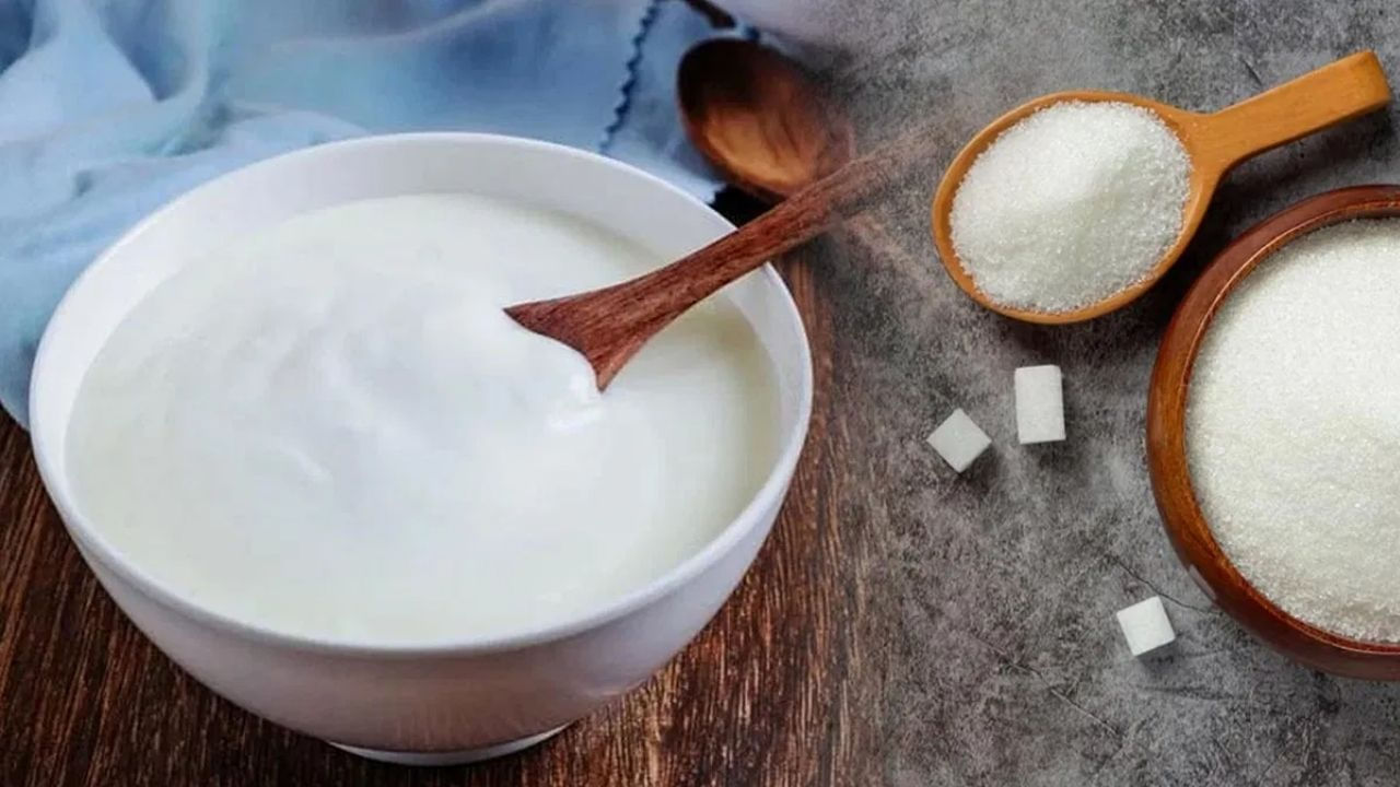 అల్పాహారం సమయంలో ప్రతి రోజూ పెరుగు, చక్కెర కలిపి వ్యాయామం తర్వాత తీసుకోవడం వలన ఇది శరీరానికి అవసరమైన కేలరీలను అందిస్తుంది. అంతే కాకుండా శరీరానికి తక్షణ శక్తిని అందిస్తుంది.