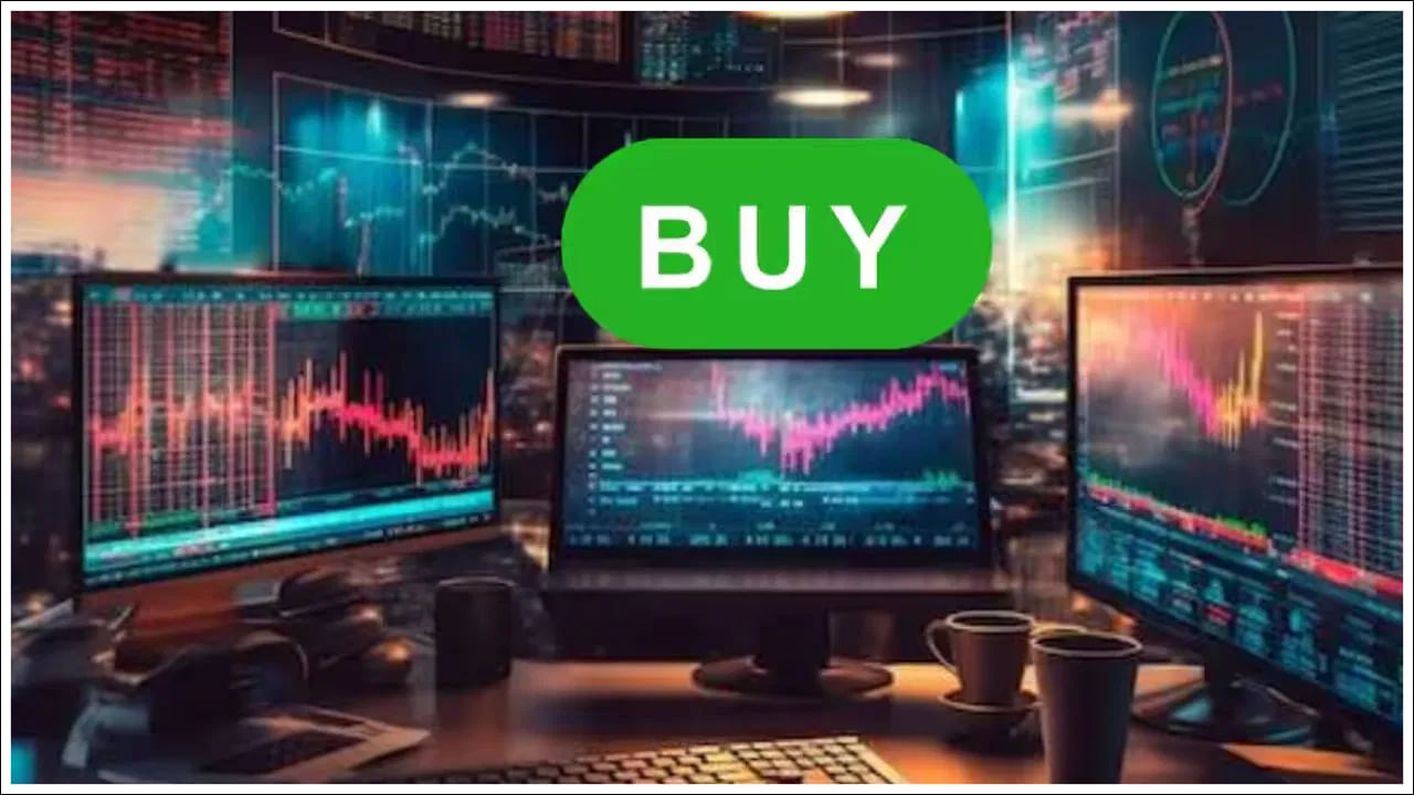 ఈ జాబితాలో మొదటి, బలమైన స్టాక్ పవర్ ఫైనాన్స్ కార్పొరేషన్. ఈ స్టాక్ అత్యధిక రాబడిని, దాదాపు 26.6% అందించగలదని నిపుణులు భావిస్తున్నారు. దీని ప్రస్తుత ధర దాదాపు రూ.397, నిపుణులు రూ.502 లక్ష్యాన్ని నిర్దేశించారు.