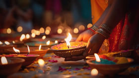 అబద్దం అనుకునేరు.. ఇదే నిజం.. నీటితో కూడా దీపాలు వెలిగించవచ్చు..