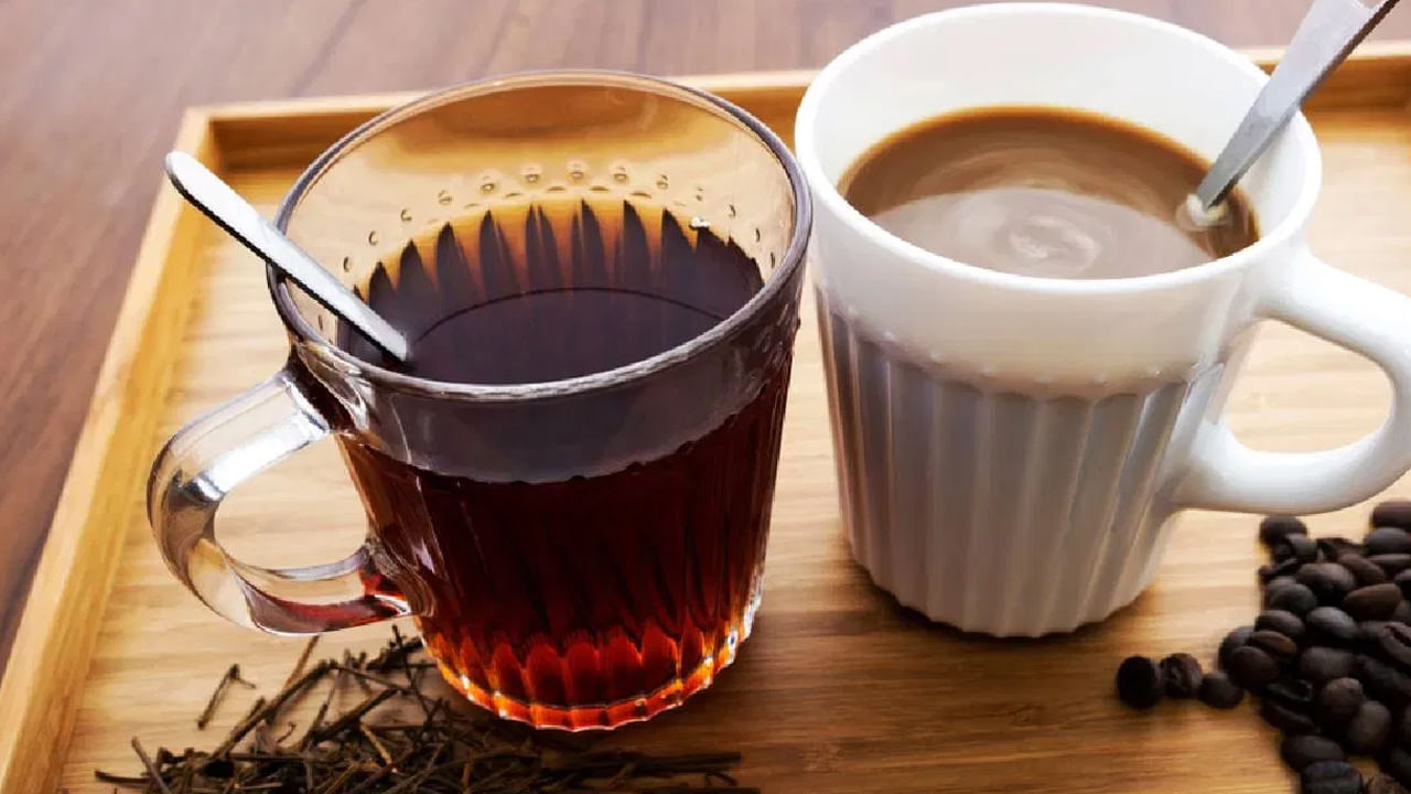 టీ, కాఫీ తాగడం: కారంగా ఉండే ఆహారాలు కాకపోయినా, కాఫీ, టీ, సోడా, ఆల్కహాల్ వంటి ఆమ్ల పానీయాలు కడుపు ఆమ్ల స్థాయిలను పెంచుతాయి, ఇది గుండెల్లో మంటను ప్రేరేపిస్తుంది. కాబట్టి సాధ్యమైనంత వరకు వీటికి దూరంగా ఉండండి.