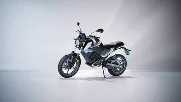 Electric Bike: సింగిల్ ఛార్జ్కు 150 కి.మీ. వెళ్లే ఎలక్ట్రిక్ స్పోర్ట్స్ బైక్! ధర ఎంతంటే..