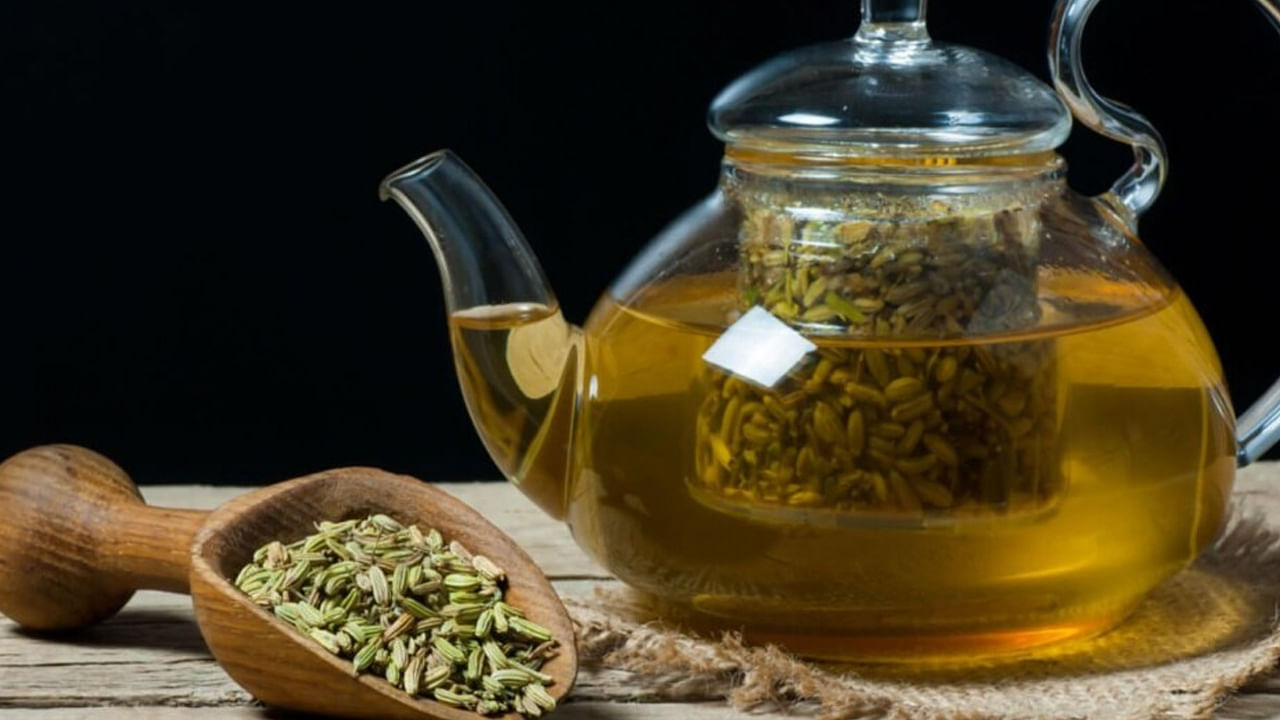 ఎలా తయారు చేసుకోవాలి?:ఒక గిన్నెలో సోంపు, జీలకర్ర వేసి నీటిలో మరిగించి, చల్లార్చిన తర్వాత తాగవచ్చు.ఈ నీటిని పరగడుపున తాగడం వల్ల మంచి ఫలితాలు ఉంటాయని సూచిస్తున్నారు> NOTE పైన పేర్కొన్న అంశాలు ఇంటర్నెట్, నివేదికల నుంచి సేకరించిన వివరాల ఆధారంగా అందించినవి. వీటిని ఉపయోగించే ముందు వైద్యులను కచ్చితంగా సంప్రదించండి