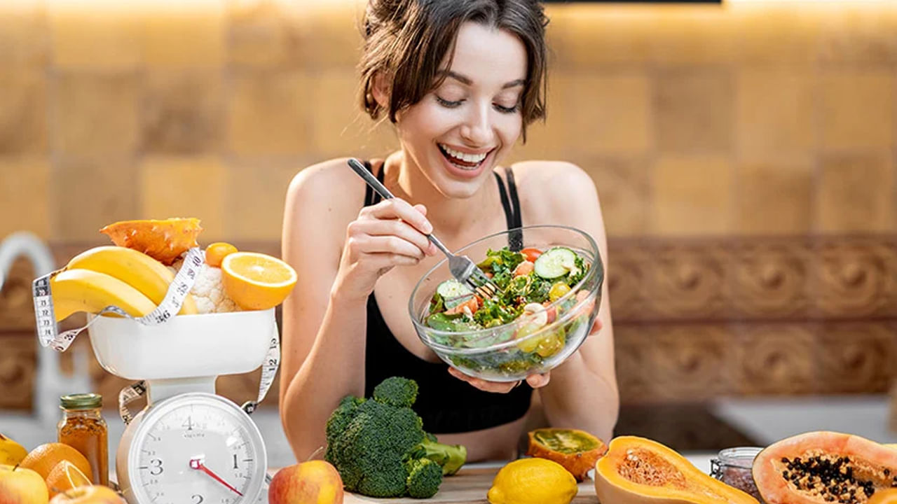 కిడ్నీని ఆరోగ్యం కోసం ఎల్లప్పుడూ రోగనిరోధక శక్తిని పెంచే ఆహారాన్ని తీసుకోవడం ఎంతో ముఖ్యం. భారతీయ వంటల్లో ఉపయోగించే కొన్ని ఆయుర్వేద మూలికలను ఉపయోగిస్తే కిడ్నీలు ఆరోగ్యంగా ఉంటాయి. వర్షాకాలంలో  వీటిని క్రమం తప్పకుండా ఉపయోగిస్తే మంచి ఫలితాలు లభిస్తాయి.