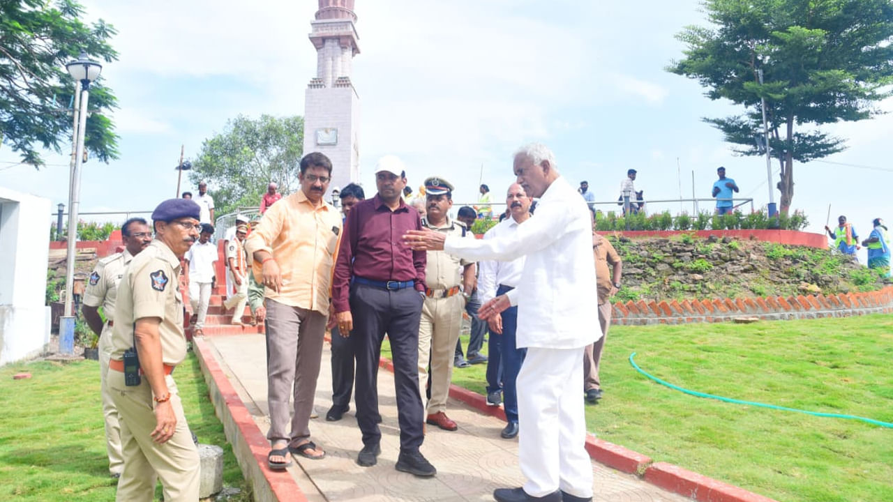 Andhra Pradesh: గెట్ రెడీ బెజవాడ..గాంధీ హిల్‌పై లిఫ్ట్‌, ట్రైన్‌.. ఎప్పటినుంచి అందుబాటులోకి అంటే..?