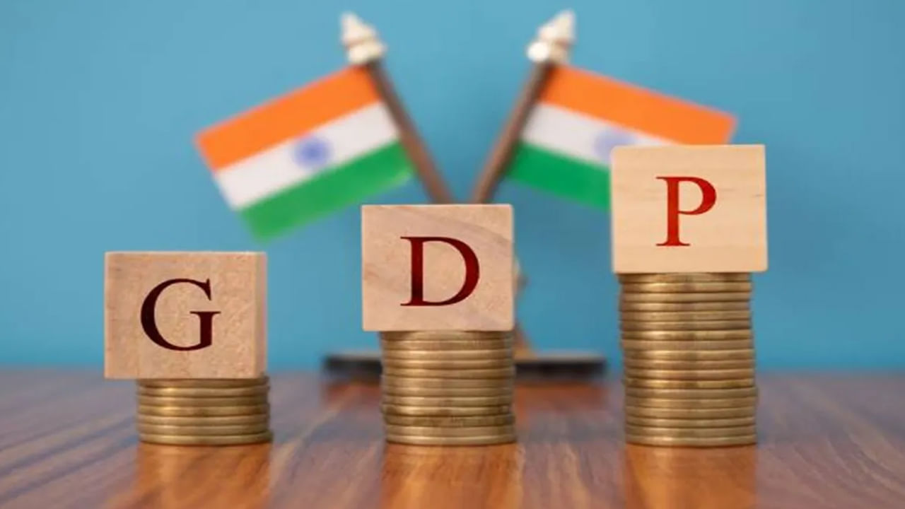 భారత GDP వృద్ధి అంచనాను పెంచిన IMF..! ప్రభావం చూపని అమెరికా సుంకాలు