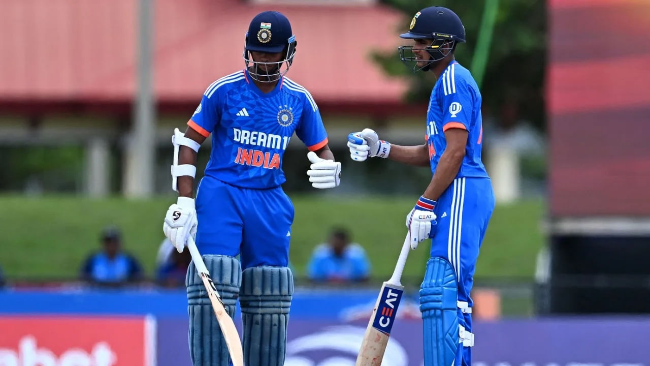 అక్టోబర్ 23న పెర్త్‌లో భారత్, ఆస్ట్రేలియా మధ్య రెండో వన్డే జరగనుంది. పెర్త్‌లో జరిగిన తొలి వన్డేలో వర్షం కారణంగా అంతరాయం కలిగిన మ్యాచ్‌లో భారత జట్టు ఘోర పరాజయాన్ని చవిచూసింది. ఇక రెండో మ్యాచ్ 23 నుంచి అడిలైడ్ ఓవల్‌లో జరగనుంది. ఈ వన్డేకు ముందు, జట్టు ప్రధాన కోచ్ గౌతమ్ గంభీర్ కొత్త ఓపెనర్‌ను కనుగొన్నాడు. ఆ కొత్త ఓపెనర్లు ఎవరో ఇప్పుడు తెలుసుకుందాం..