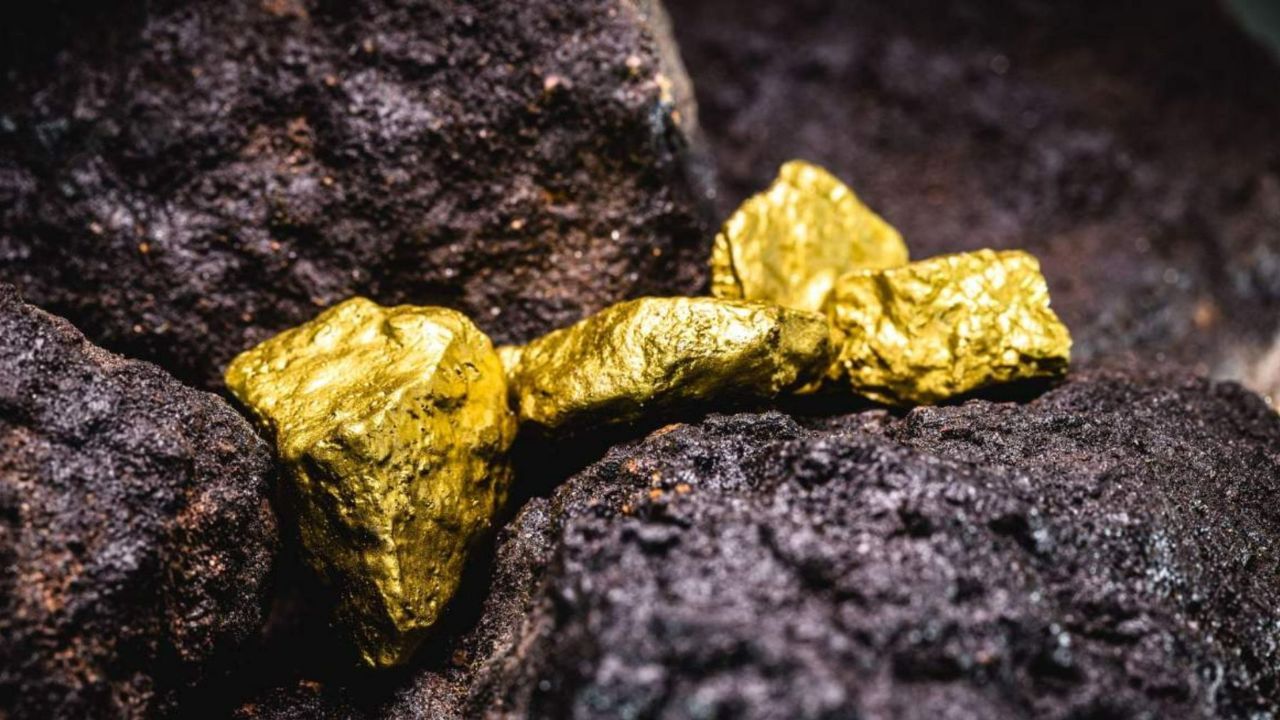 Gold Mines: ఆ దేశంలో రూ.60 లక్షల కోట్ల విలువైన బంగారు నిధి! భారత్‌కు జాక్‌పాట్!