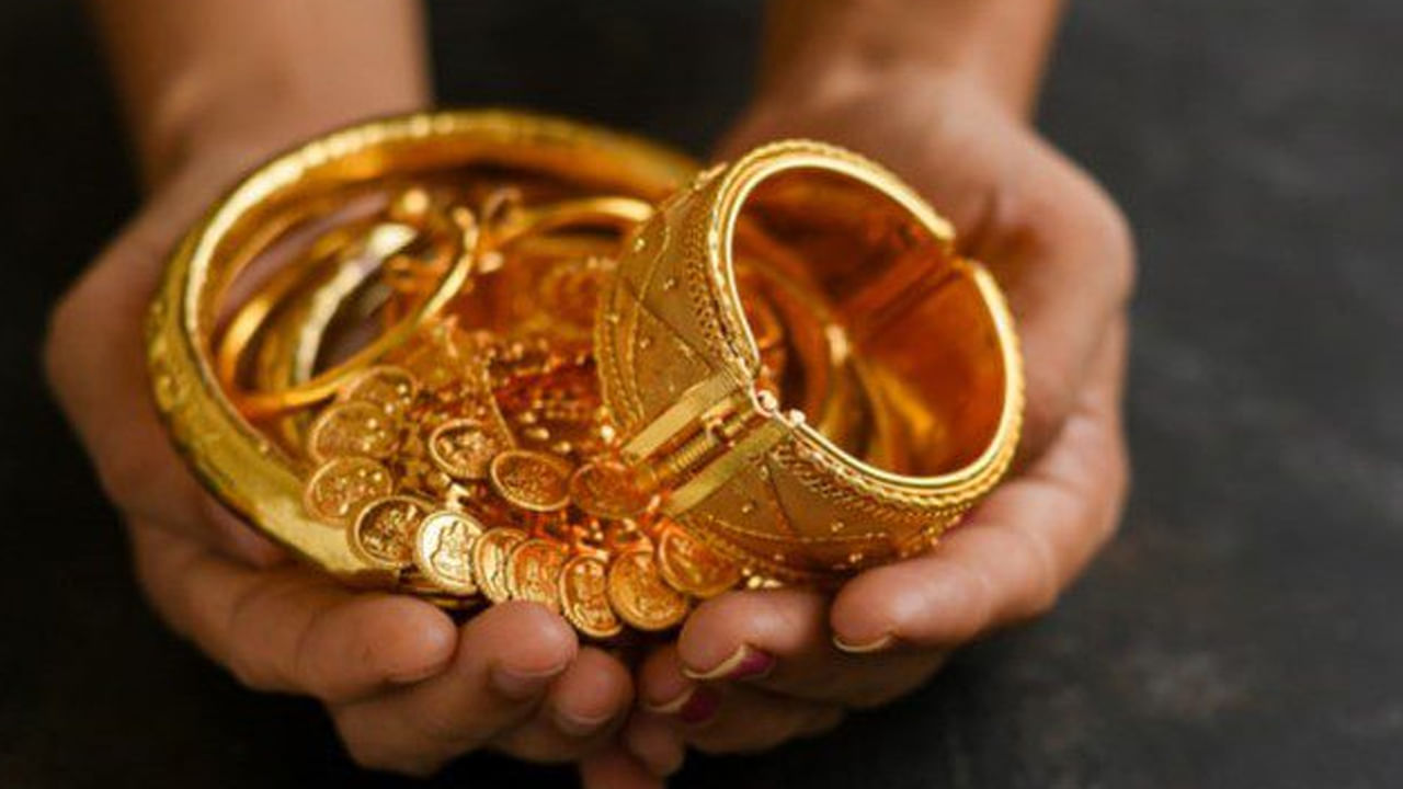 Gold Tax: ఇంట్లో ఉన్న బంగారానికి ట్యాక్స్ కట్టాలా? నిబంధనలు ఏంటి?