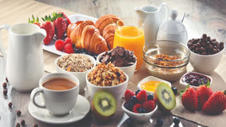 Baba Ramdev: మలబద్ధకం, గ్యాస్‌ సమస్యలకు.. బాబా రామ్‌దేవ్ చెప్పిన అద్భుత యోగా టెక్నిక్స్ ఇవే..