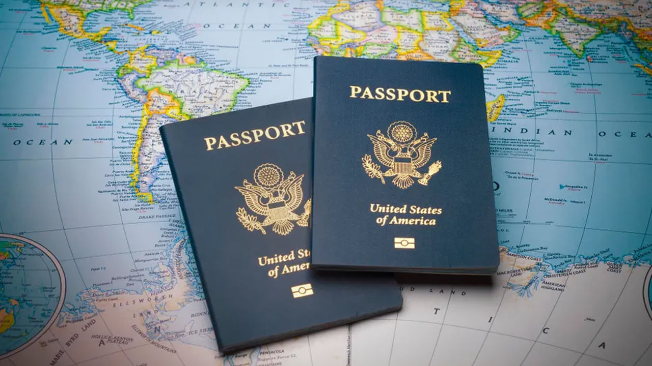 Henley Passport Index: తగ్గిన అమెరికా పాస్‌పోర్ట్‌ పవర్‌.. టాప్‌ 10 నుంచి తొలిసారి ఔట్‌! మరి భారత పాస్‌పోర్ట్‌ ర్యాంక్‌ ఎంతంటే..? – Telugu News | Henley Passport Index 2025: US Passport Falls, Asian Countries Dominate Mobility