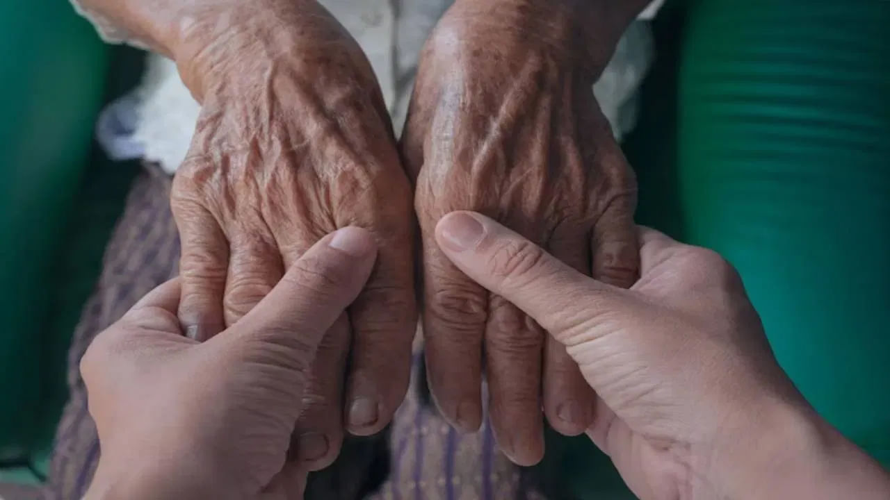 అమ్మబాబోయ్.. ఈ లక్షణాలు కనిపిస్తే శరీరంలో యూరిక్ యాసిడ్ పెరిగినట్లే..