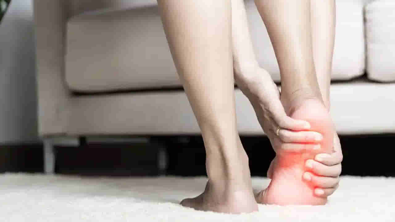 Uric Acid: ఒంట్లో యూరిక్ యాసిడ్ ఎందుకు పెరుగుతుందో తెలుసా? ఈ తప్పులు చేస్తే తిప్పలు తప్పవ్