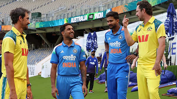 AUS vs IND 1st ODI: తొలిపోరుకు సిద్ధమైన భారత్, ఆసీస్.. అందరి చూపు ఆ ఇద్దరిపైనే.. రికార్డులు ఇవే..?