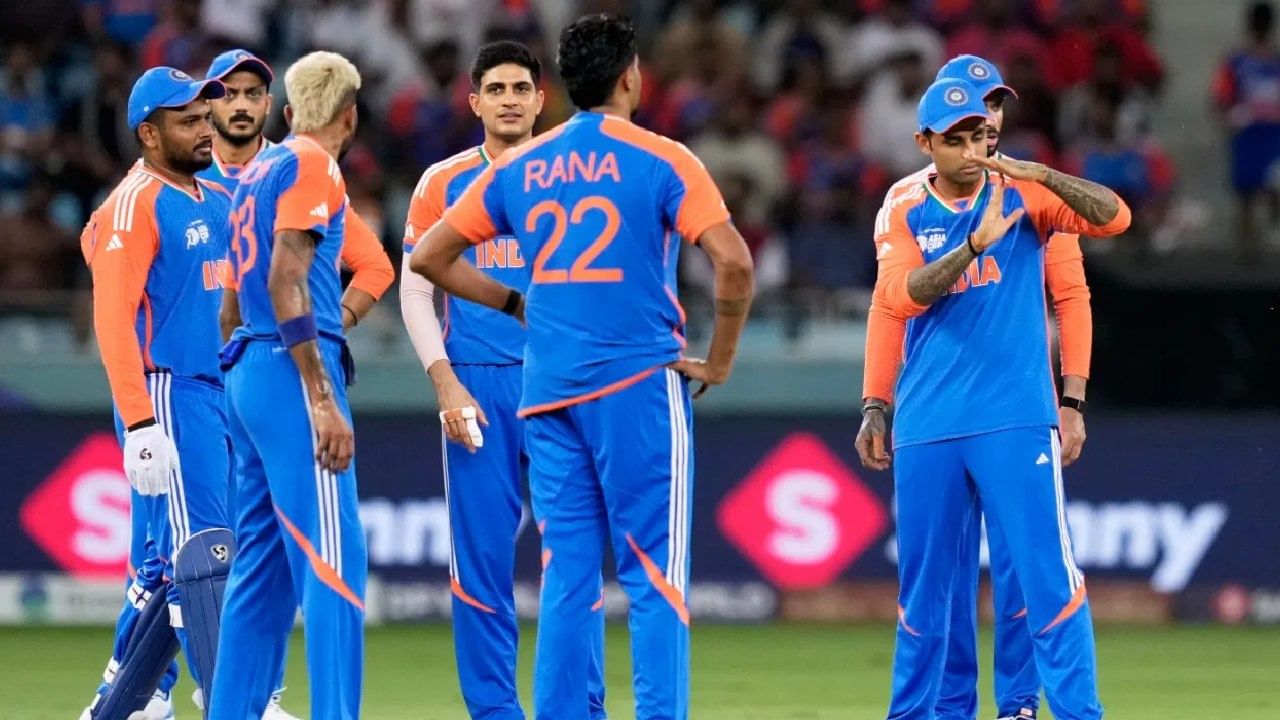 IND vs AUS : టాస్ గెలిచి బౌలింగ్ ఎంచుకున్న ఆస్ట్రేలియా.. ఇరు జట్ల ప్లేయింగ్ 11 ఇదే