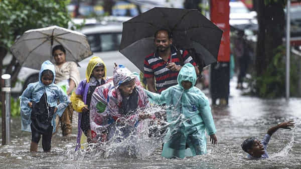 సర్కార్ కీలక నిర్ణయం.. అక్టోబర్ 31 వరకు అన్ని కాలేజీలకు సెలవులు!