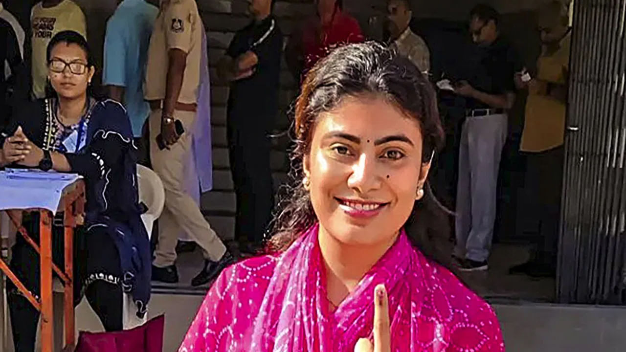 Jadeja Wife Rivaba 1